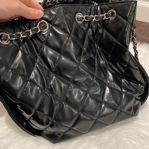 [SOLD] CHANEL Vinyl Lipstick Accordion Bag - Picture 8 of 17